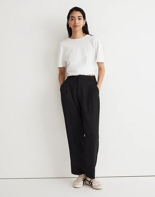 Madewell + Pleated Tapered-Leg Pants in Easygoing Crepe