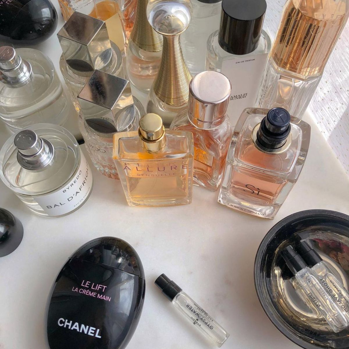 16 Best Zara Perfumes That Smell Expensive & Glam