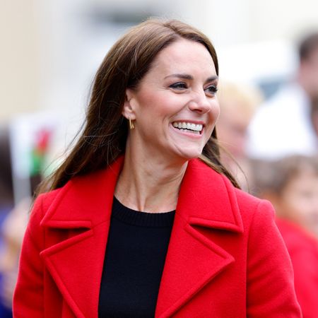 kate-middleton-knee-high-boots-309158-1693344444235-square