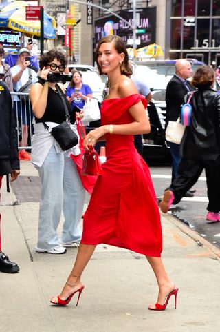hailey-bieber-nyc-red-press-outfits-309163-1693390541707-image