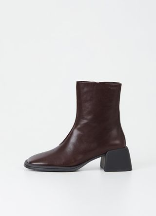 Vagabond + Ansie Boots in Dark Brown Leather