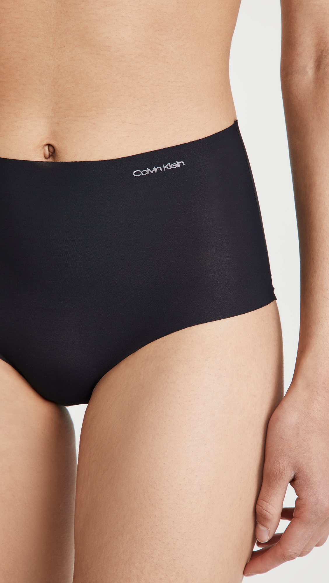 Calvin Klein + Invisibles Le High Waist Hipster Panties