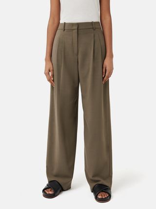 Jigsaw + Fluid Twill Nik Trouser in Taupe