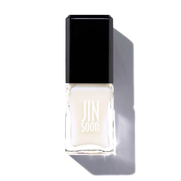 The 7 Best Nail Colors to Wear on Short Nails | Who What Wear
