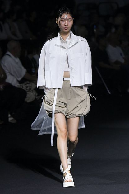 7 Seoul Fashion Week Runway Trends That Define Cool Style | Who What Wear