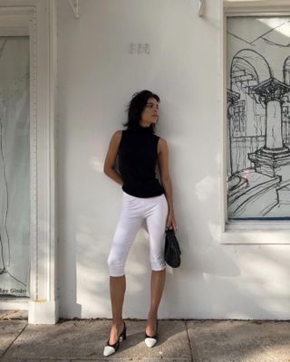 THE TREND REPORT: Capri Pants Capri pants may be a blast from our past, but  it doesn't mean we have to cringe over them. Instead of la