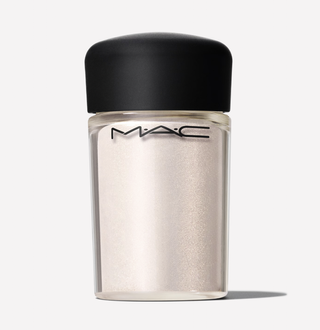 Mac + Pigment in Vanilla