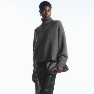 COS + Chunky Pure Cashmere Turtleneck Sweater