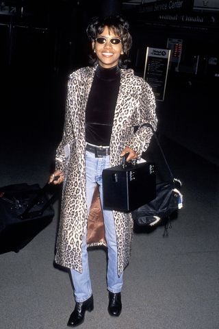 fall-celebrity-airport-style-309507-1695077208070-image