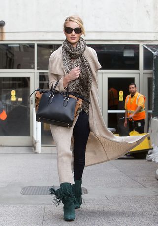fall-celebrity-airport-style-309507-1695077210237-image