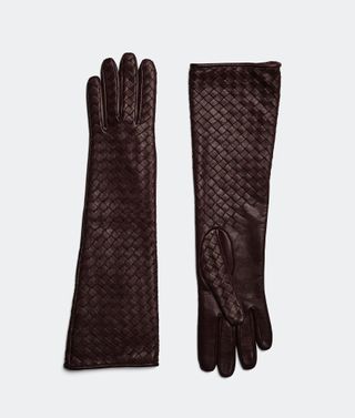 Bottega Veneta + Intrecciato Leather Midi Gloves in Oxblood