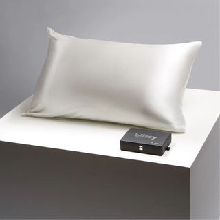 Blissy + White Standard Silk Pillowcase