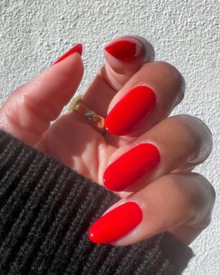 red-nail-polish-trend-309783-1696248514787-main