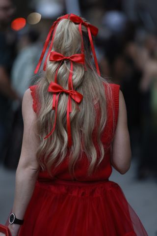 ribbon-hair-trend-309787-1696272500533-main