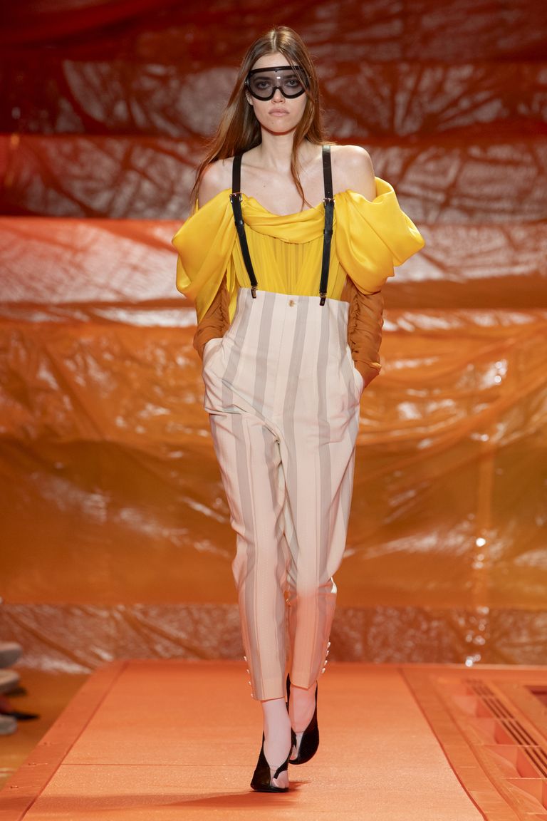 Louis Vuitton Just Set These 5 Trends For 2024 Who What Wear   Louis Vuitton Spring 2024 Runway Trends 309801 1696289562691 Image 768 80 