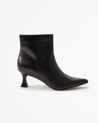 Abercrombie & Fitch + Pointed Heeled Boot
