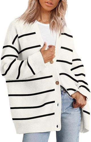 Lillusory + Front Oversized Button Lightweight Sweater