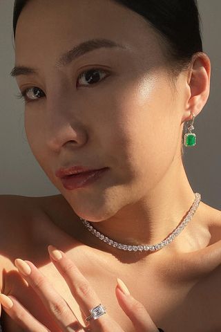 best-diamond-earrings-309846-1696534230055-main