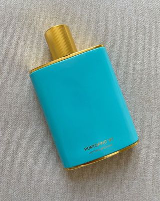 victoria-beckham-perfume-review-309918-1696600878139-main