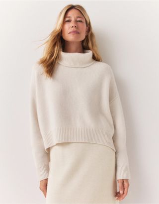 The White Company + Cashmere Stepped Hem Jumper in Porcelain