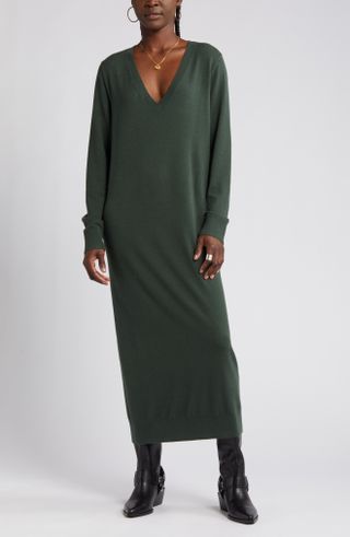 Treasure & Bond + Long Sleeve V-Neck Midi Sweater Dress