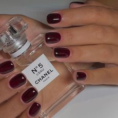 cherry-red-nails-trend-309991-1697192347585-square