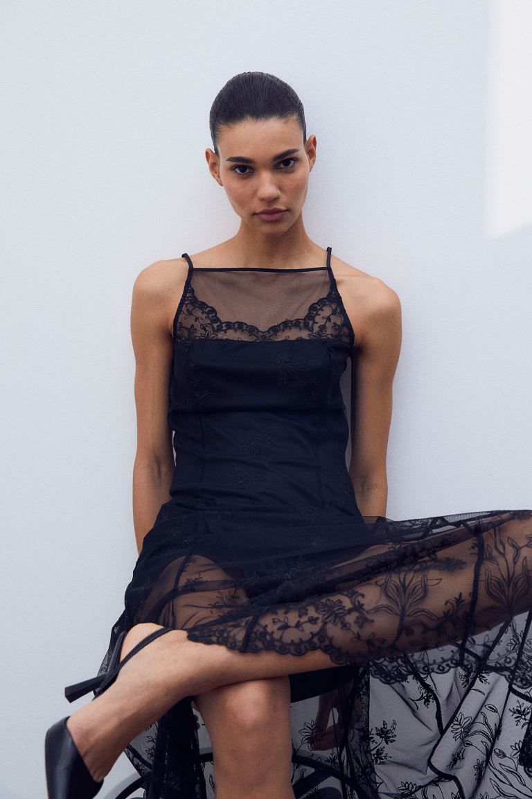 27 Chic Items That Perfectly Sum Up the 2023 Lace Trend | Who What Wear