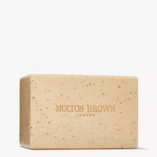 Molton Brown + Re-charge Black Pepper Bodyscrub Bar