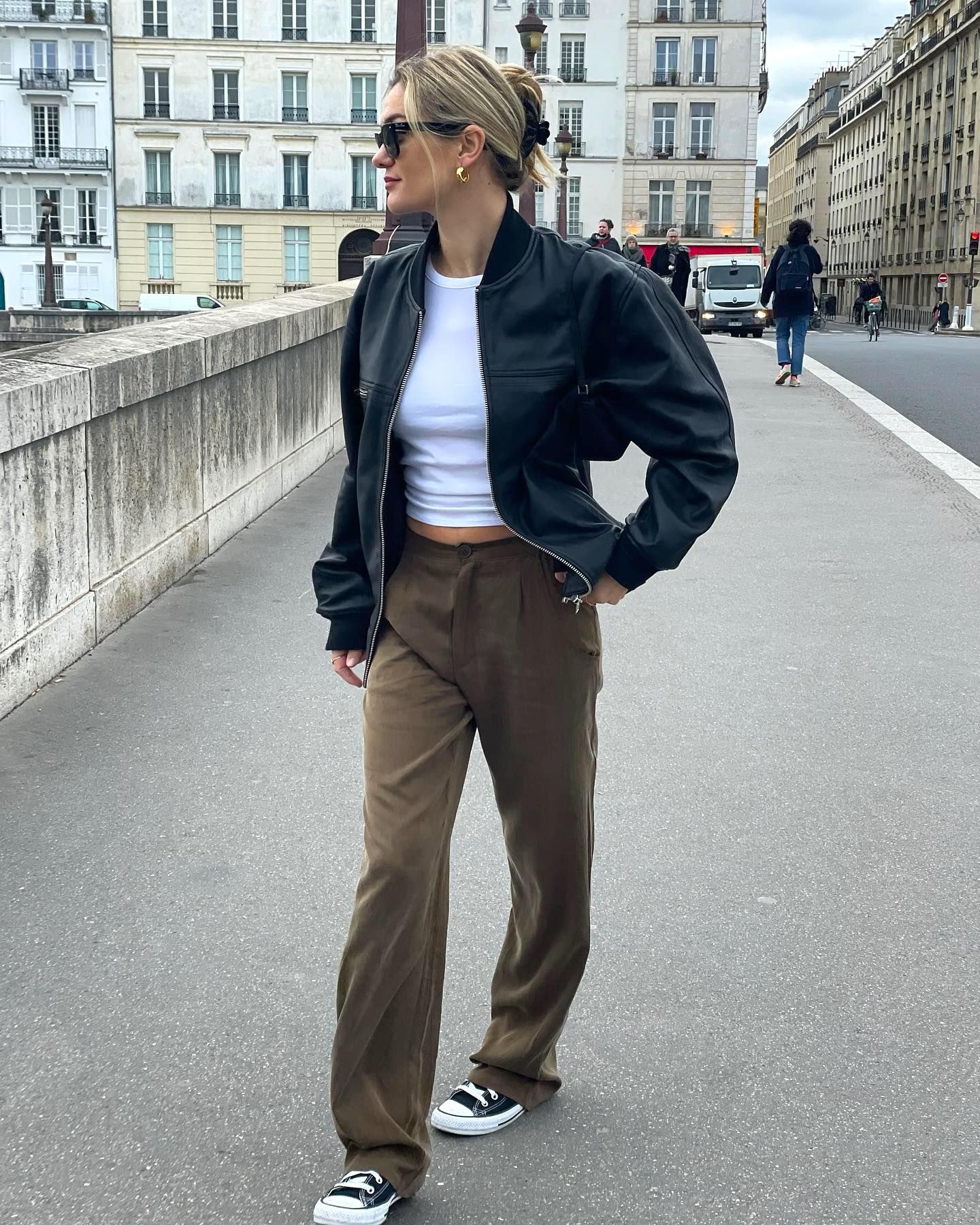 french-girl-converse-sneaker-outfit-ideas-310057-1697524380054-main-1920-80.jpg