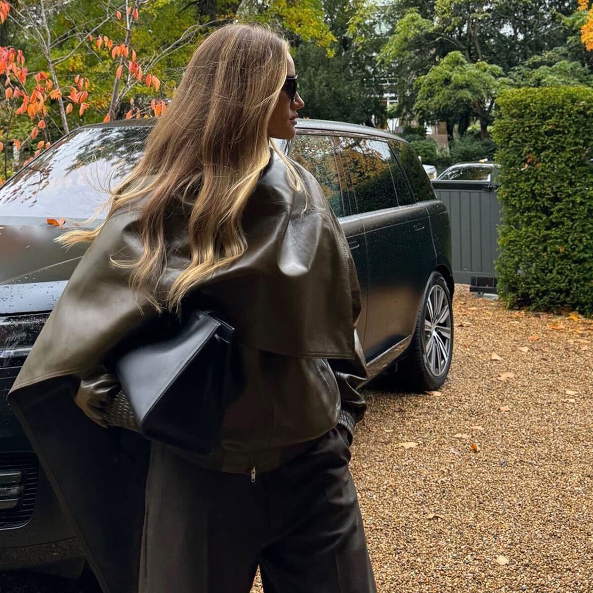 【PHOEBE PHILO】クロップド パデッド ボンバージャケット Phoebe Philo's Eponymous Debut Is A Confident