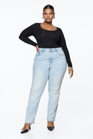 H&M + Curvy Fit Straight High Jeans