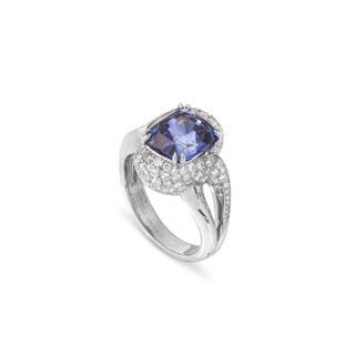 Jessie Thomas Jewellery + Saphire and Diamond Curved Ring