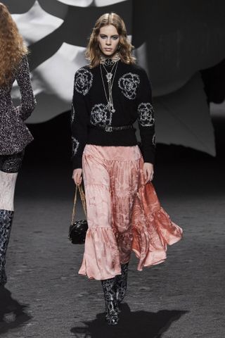 chanel-winter-outfits-310615-1700156353150-image