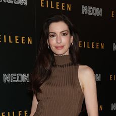 anne-hathaway-hair-products-black-friday-310701-1700511830179-square