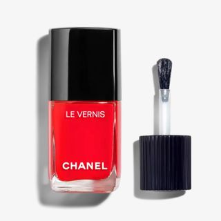 Chanel + Le Vernis Longwear Nail Colour in Incendiaire