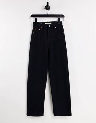 Levi's + Ribcage Ankle Jeans in Black