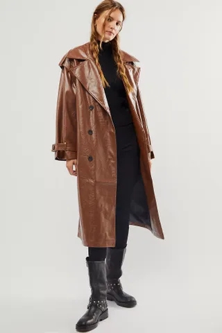 Apparis + Isa Crinkle Trench