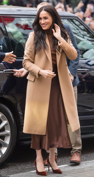 how-to-style-a-camel-coat-311054-1701825587025-main