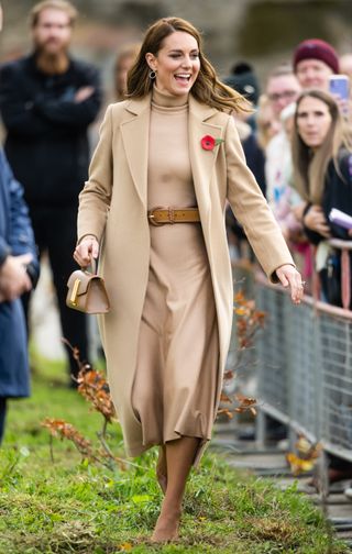 how-to-style-a-camel-coat-311054-1701825597068-main