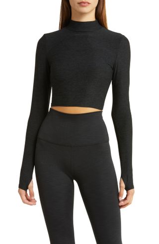 Beyond Yoga + Moving on Featherweight Mock Neck Crop Top