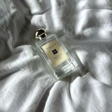 jo-malone-english-pear-and-freesia-perfume-review-311119-1702031678408-square