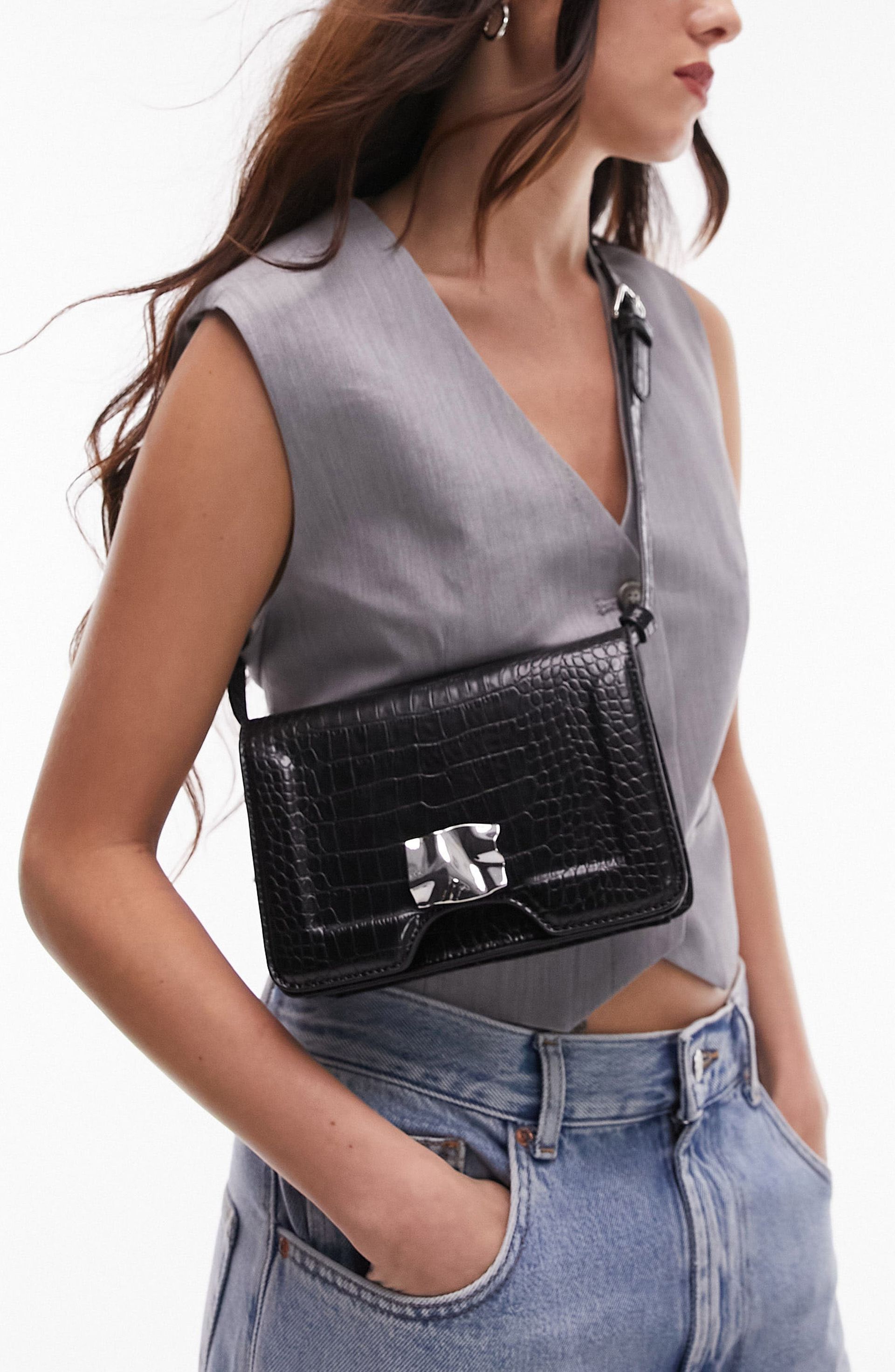 5 Versatile Bags That Go With Every Type of Outfit | Who What Wear