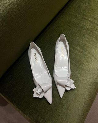 white-low-heel-shoe-trend-311450-1703409870810-image