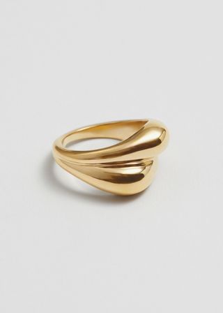 & Other Stories + Sculpted Dome Ring in Gold