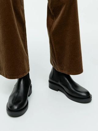 Arket + Leather Chelsea Boots