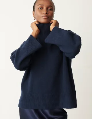 Finery London + High Neck Jumper With Wool in Navy