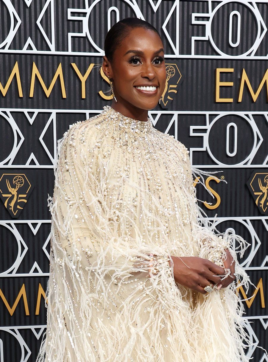 The Best 2024 Emmys Beauty Looks Who What Wear