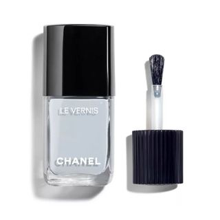 Chanel + Le Vernis Nail Colour in 125 Muse