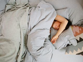 how-to-sleep-on-your-back-72529-1589337536533-main