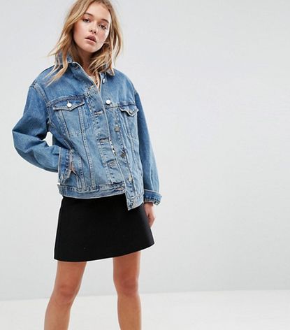 How to Wear the Oversize Denim Jacket Trend | Who What Wear